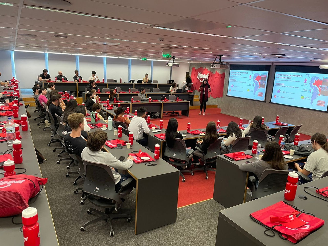 Getting to know the iFood operation up close